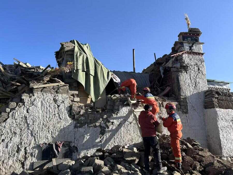 Terremoto de magnitud 6,8 sacudió China